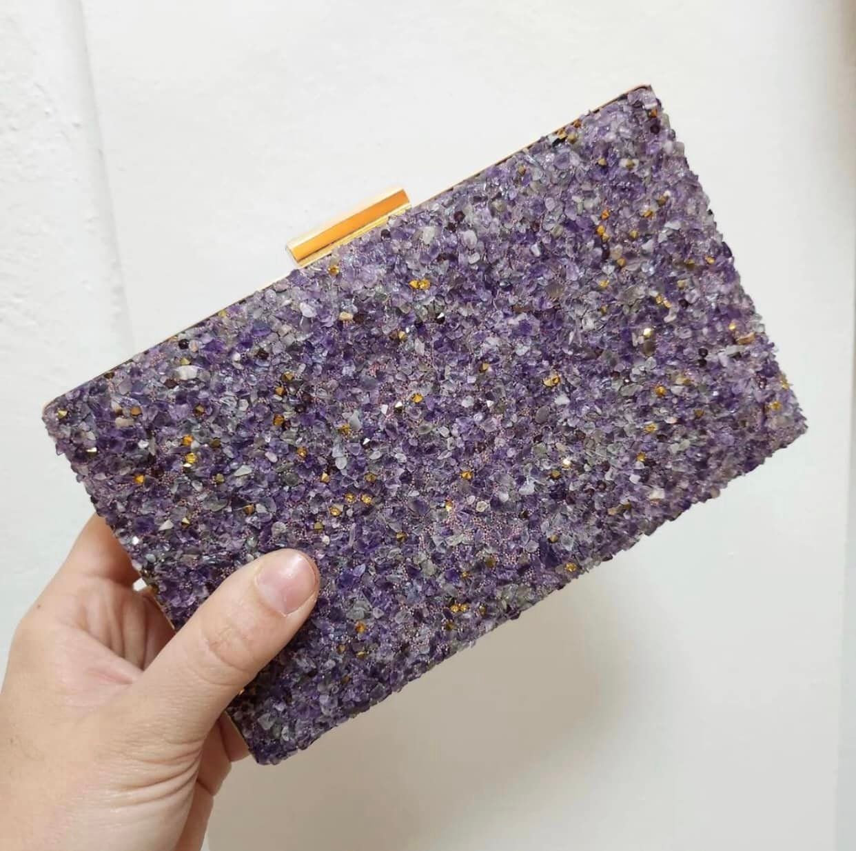 Clutch Piedras Malvas